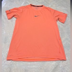 Nike running Men’s sherbet orange Aerofit dri-fit run shirt, LARGE